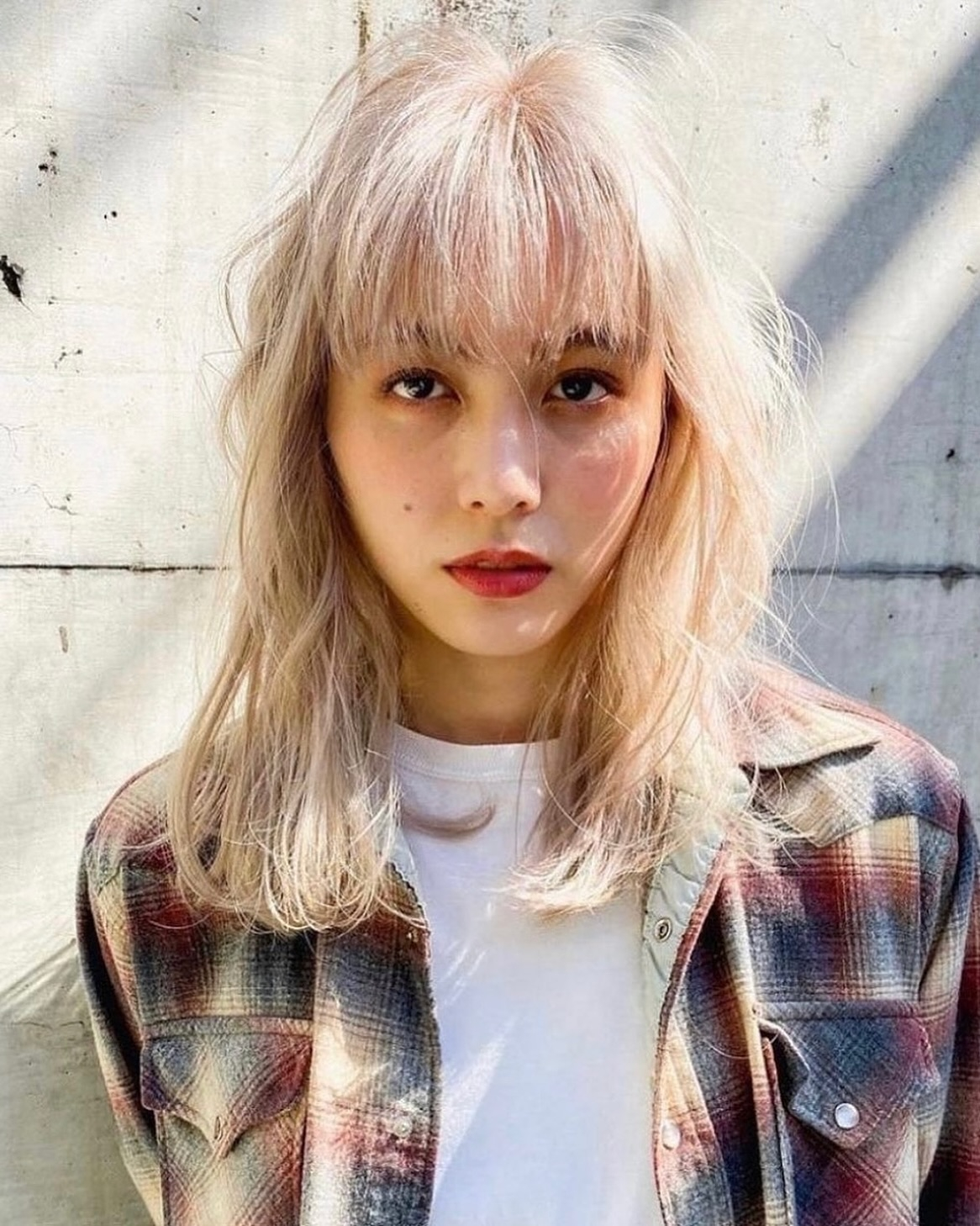 抜きっぱなしのブロンドヘアがカッコいい✨